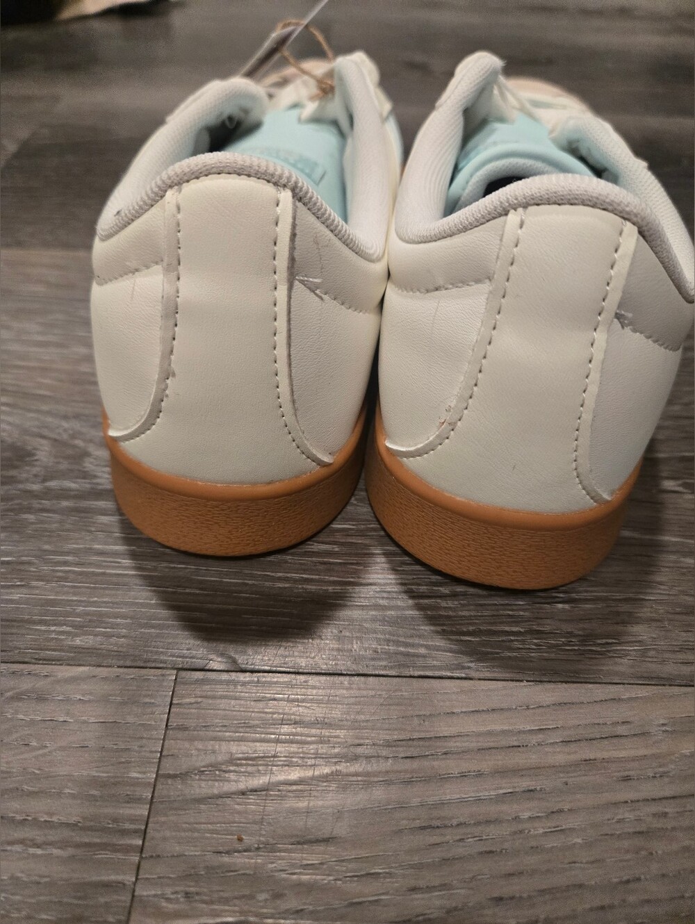 Adidas Womens NWT White & Light Blue Sneakers Size 9 - Picture 5 of 7